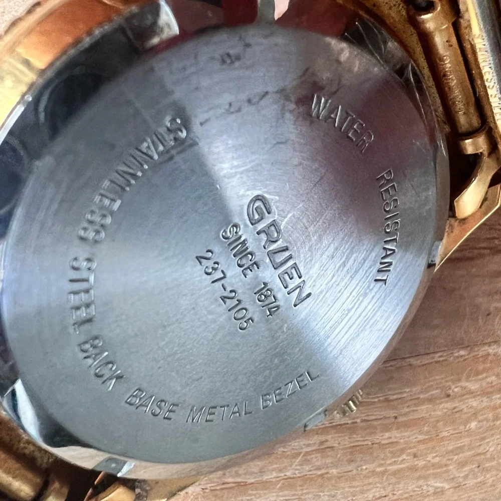 Gruen mens gold tone expansion band watch NEW BATTERY